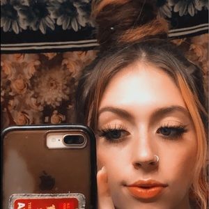 Meet your Posher, Kenzie